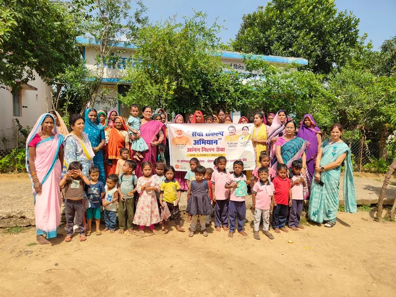 आंगनवाड़ी केन्द्र पर सेवा संकल्प अभियान के अंतर्गत आंगन मिलन सेवा कार्यक्रम आयोजित, राज्यसभा सांसद माया…
