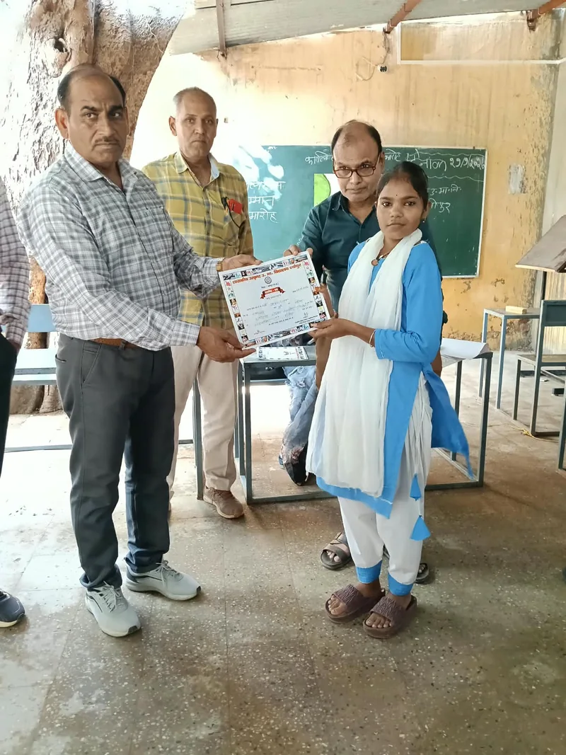 कालिदास की साहित्यिक विरासत से रूबरू हुए विद्यार्थी