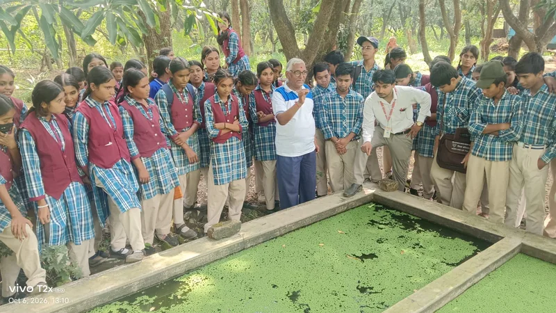 सांदीपनि विद्यालय झिंझरी के विद्यार्थियों ने डेयरी एवं जैविक कृषि फार्म का किया भ्रमण जैविक खेती, वर्मी…