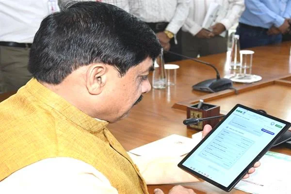 जनगणना शुभारंभ कार्यक्रम का मंच